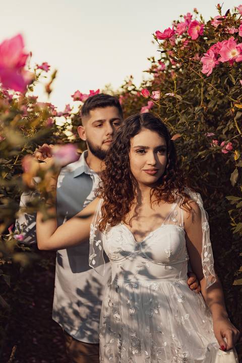 As melhores ideias e inspirações criativas de fotos para ensaio pré wedding na Cidade das Flores - Holambra'