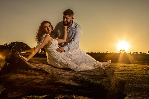 As melhores ideias e inspirações criativas de fotos para ensaio pré wedding na Cidade das Flores - Holambra'
