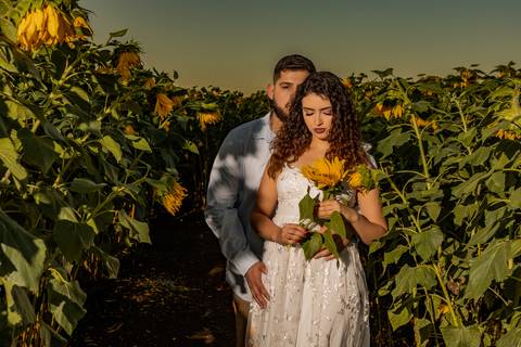 As melhores ideias e inspirações criativas de fotos para ensaio pré wedding na Cidade das Flores - Holambra'