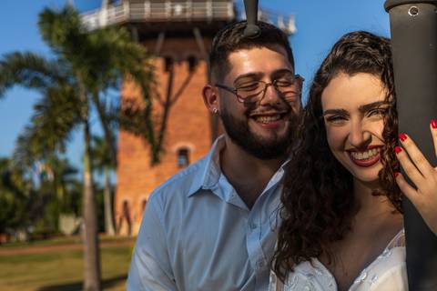As melhores ideias e inspirações criativas de fotos para ensaio pré wedding na Cidade das Flores - Holambra'
