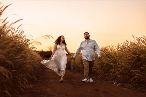 As melhores ideias e inspirações criativas de fotos para ensaio pré wedding na Cidade das Flores - Holambra'