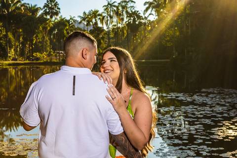 As melhores ideias e inspirações criativas de fotos para ensaio pré wedding no parque Jardim Botânico - SP'
