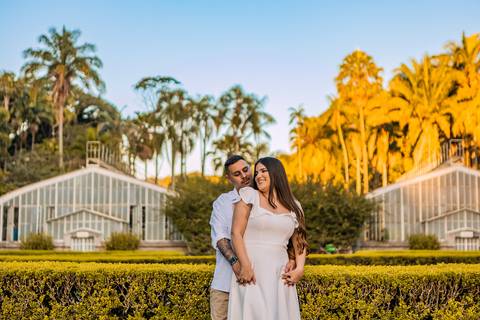 As melhores ideias e inspirações criativas de fotos para ensaio pré wedding no parque Jardim Botânico - SP'