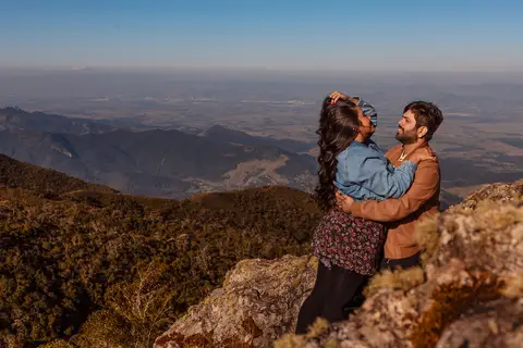 As melhores ideias e inspirações criativas de fotos para ensaio pré wedding em Campos do Jordão - SP'