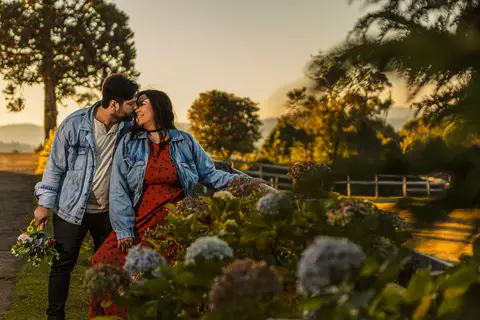 As melhores ideias e inspirações criativas de fotos para ensaio pré wedding em Campos do Jordão - SP'