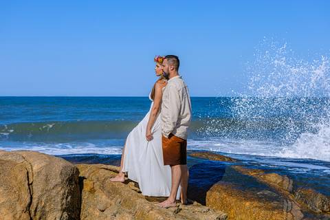 As melhores ideias e inspirações criativas de fotos para ensaio pré wedding na Praia Iporanga - Perequê - Pier - Guarujá'