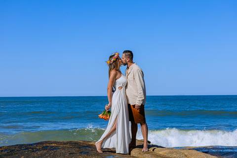 As melhores ideias e inspirações criativas de fotos para ensaio pré wedding na Praia Iporanga - Perequê - Pier - Guarujá'