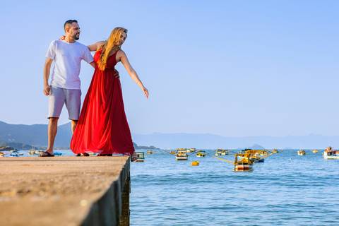 As melhores ideias e inspirações criativas de fotos para ensaio pré wedding na Praia Iporanga - Perequê - Pier - Guarujá'