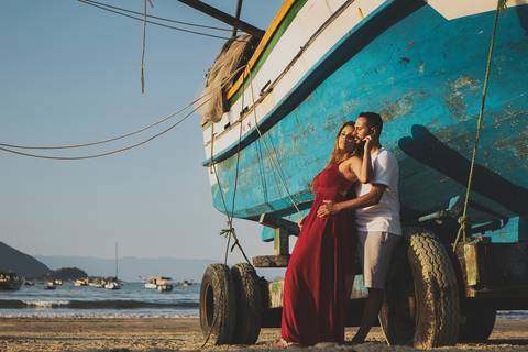 As melhores ideias e inspirações criativas de fotos para ensaio pré wedding na Praia Iporanga - Perequê - Pier - Guarujá'