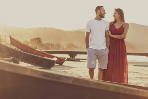 As melhores ideias e inspirações criativas de fotos para ensaio pré wedding na Praia Iporanga - Perequê - Pier - Guarujá'
