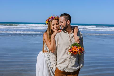 As melhores ideias e inspirações criativas de fotos para ensaio pré wedding na Praia Iporanga - Perequê - Pier - Guarujá'