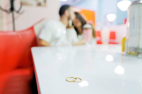 As melhores ideias e inspirações criativas de fotos para ensaio pré wedding na Hamburgueria Zé do Hamburguer'