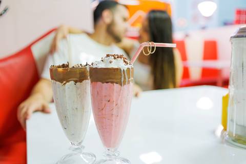 As melhores ideias e inspirações criativas de fotos para ensaio pré wedding na Hamburgueria Zé do Hamburguer'