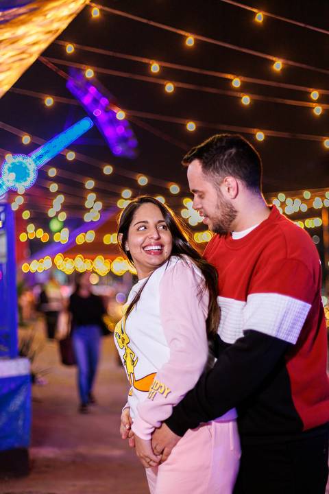 As melhores ideias e inspirações criativas de fotos para ensaio pré wedding no Parque de Diversões'