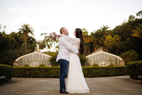 As melhores ideias e inspirações criativas de fotos para ensaio pré wedding no parque Jardim Botânico de São Paulo'