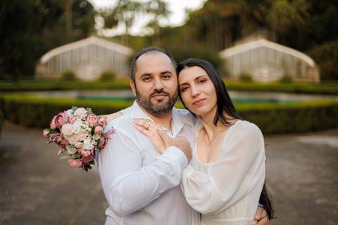 As melhores ideias e inspirações criativas de fotos para ensaio pré wedding no parque Jardim Botânico de São Paulo'