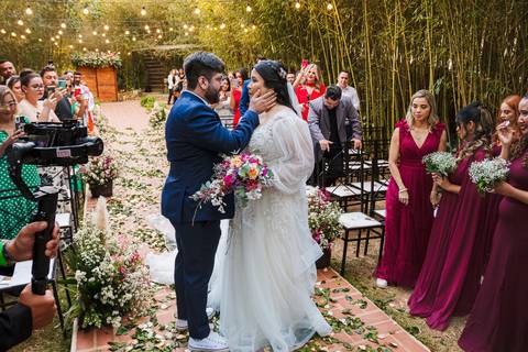 As melhores ideias e inspirações criativas do noivo ao encontro da noiva na cerimônia no Espaço La Forêt - São Roque'