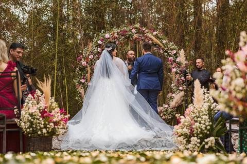 As melhores ideias e inspirações criativas da cerimônia no Espaço La Forêt - São Roque'