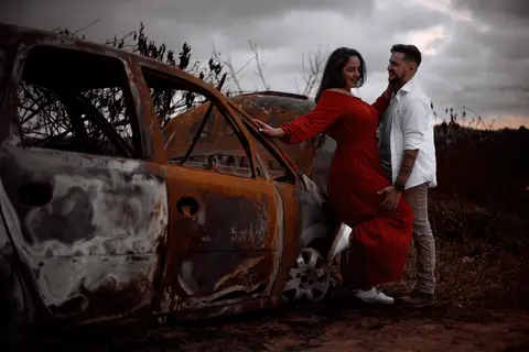 As melhores ideias e inspirações criativas de fotos para ensaio pré wedding no Morro do Saboó - São Roque'