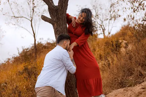 As melhores ideias e inspirações criativas de fotos para ensaio pré wedding no Morro do Saboó - São Roque'