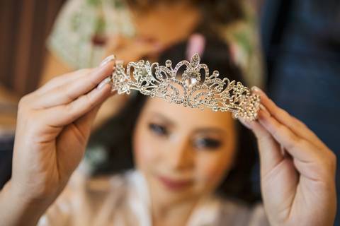 As melhores ideias e inspirações criativas de fotos do making of da noiva no The Loft - Salão de Beleza'