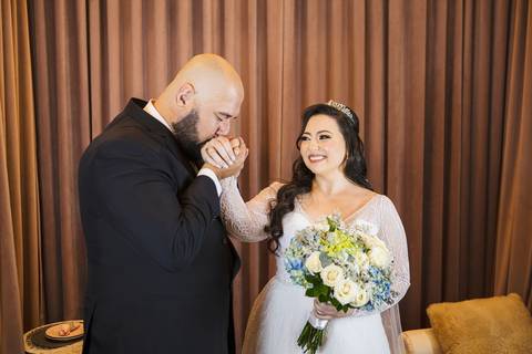 As melhores ideias e inspirações criativas de fotos do making of da noiva no The Loft - Salão de Beleza'