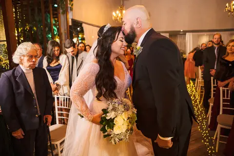 As melhores ideias e inspirações criativas de fotos de casamento no Cedrom Espaço de Eventos 
'