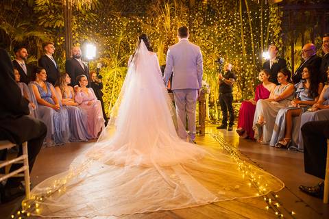 As melhores ideias e inspirações criativas de fotos de casamento no Cedrom Espaço de Eventos 
'