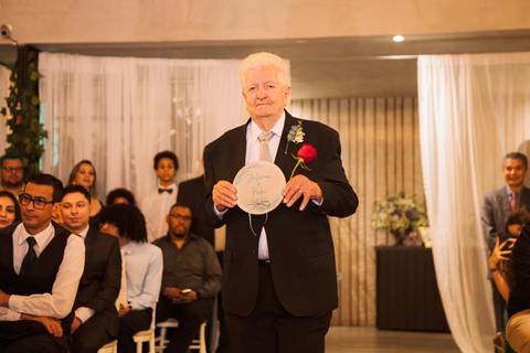 As melhores ideias e inspirações criativas de fotos de casamento no Cedrom Espaço de Eventos 
'