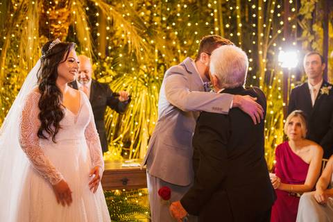 As melhores ideias e inspirações criativas de fotos de casamento no Cedrom Espaço de Eventos 
'