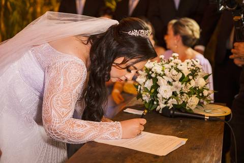 As melhores ideias e inspirações criativas de fotos de casamento no Cedrom Espaço de Eventos 
'