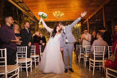 As melhores ideias e inspirações criativas de fotos de casamento no Cedrom Espaço de Eventos 
'