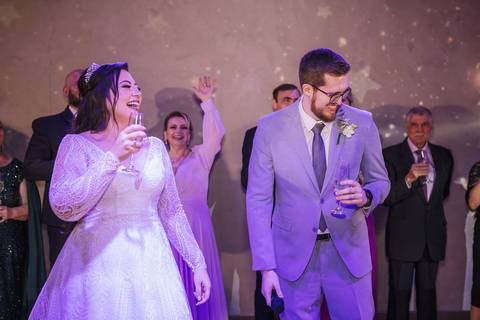 As melhores ideias e inspirações criativas de fotos de casamento no Cedrom Espaço de Eventos 
'