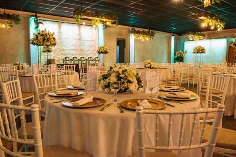 As melhores ideias e inspirações criativas de fotos dos detalhes do casamento no Cedrom Espaço de Eventos 
'