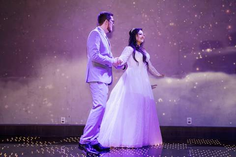 As melhores ideias e inspirações criativas de fotos de casamento no Cedrom Espaço de Eventos 
'