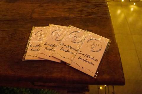 As melhores ideias e inspirações criativas de fotos dos detalhes do casamento no Cedrom Espaço de Eventos 
'