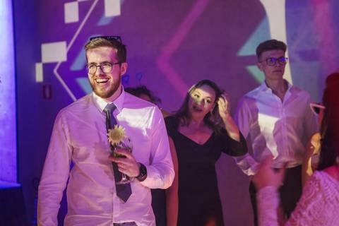 As melhores ideias e inspirações criativas de fotos de casamento no Cedrom Espaço de Eventos 
'