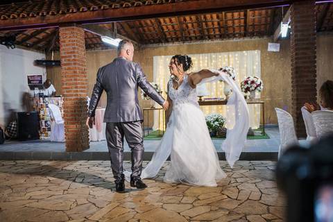 As melhores ideias e inspirações criativas de fotos na recepção Chácara Íris do Campo '