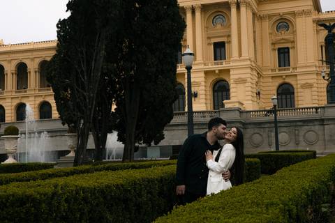 As melhores ideias e inspirações criativas de fotos para ensaio pré wedding no Museu do Ipiranga - Parque da Independência'