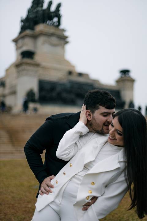 As melhores ideias e inspirações criativas de fotos para ensaio pré wedding no Museu do Ipiranga - Parque da Independência'