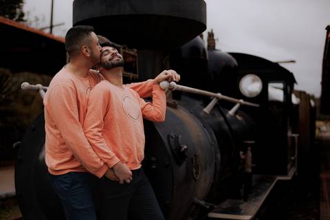 As melhores ideias e inspirações criativas de fotos para ensaio pré wedding na Maria Fumaça em São Roque '