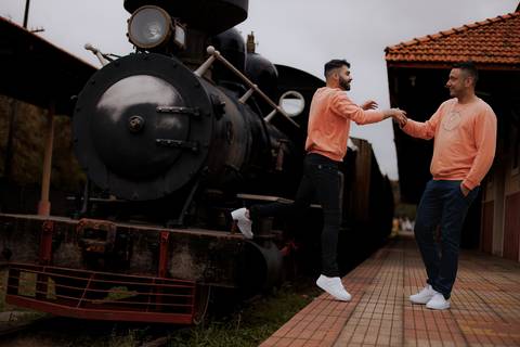 As melhores ideias e inspirações criativas de fotos para ensaio pré wedding na Maria Fumaça em São Roque '