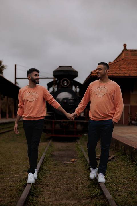 As melhores ideias e inspirações criativas de fotos para ensaio pré wedding na Maria Fumaça em São Roque '