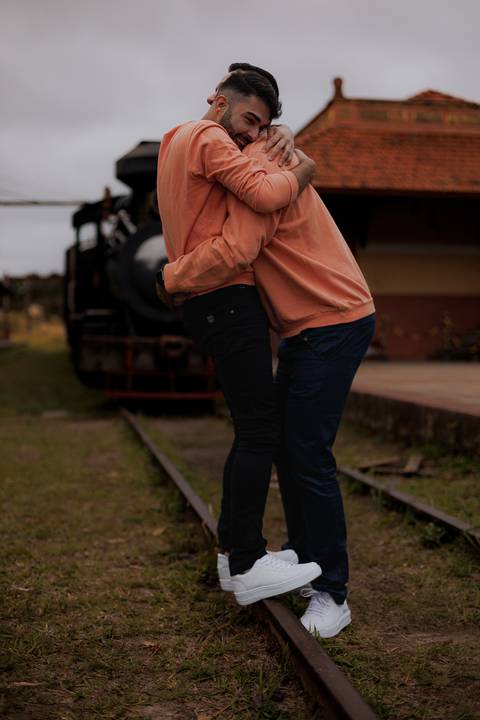 As melhores ideias e inspirações criativas de fotos para ensaio pré wedding na Maria Fumaça em São Roque '