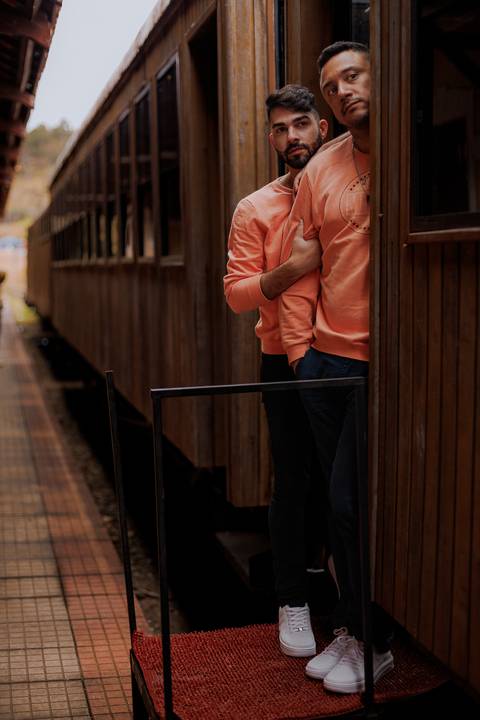 As melhores ideias e inspirações criativas de fotos para ensaio pré wedding na Maria Fumaça em São Roque '