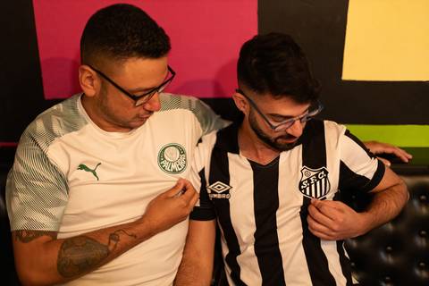 As melhores ideias e inspirações criativas de fotos para ensaio pré wedding no barzinho em São Roque '