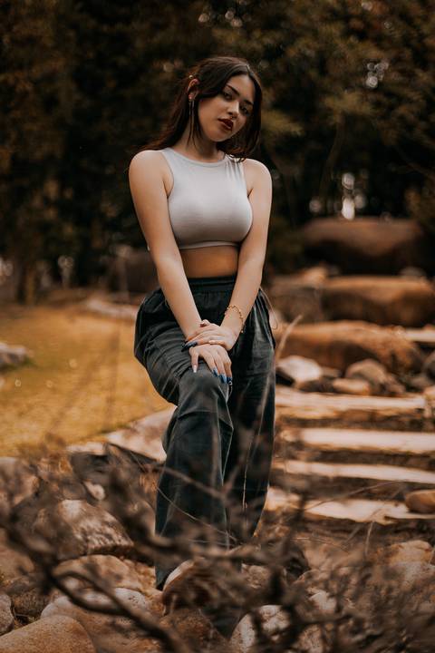 As melhores ideias e inspirações de fotos criativas de debutante no Parque Municipal de Barueri'