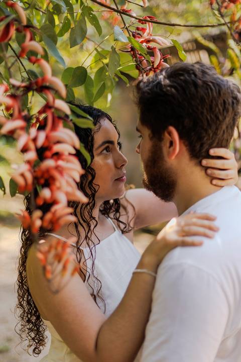 As melhores ideias e inspirações criativas de fotos para ensaio pré wedding romântico no parque Jardim Botânico  '