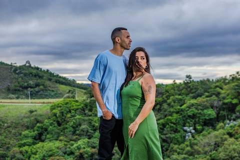 As melhores ideias e inspirações de fotos criativas para ensaio pré wedding no mirante do Saboó em São Roque'