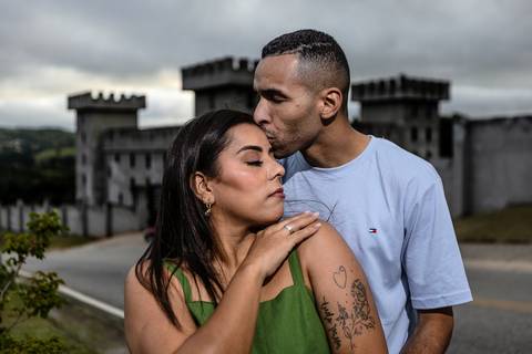 As melhores ideias e inspirações de fotos criativas para ensaio pré wedding no mirante do Saboó em São Roque'